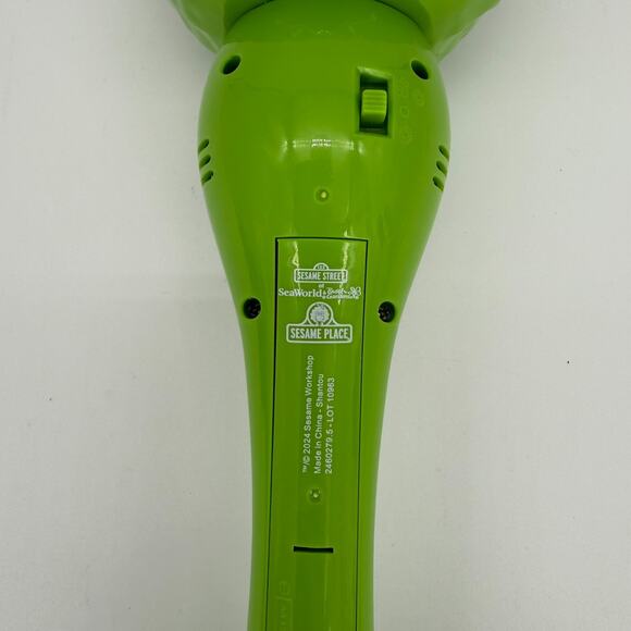 Sea World Sesame Street Place Oscar The Grouch Light Up Bubble Wand - Picture 5 of 7